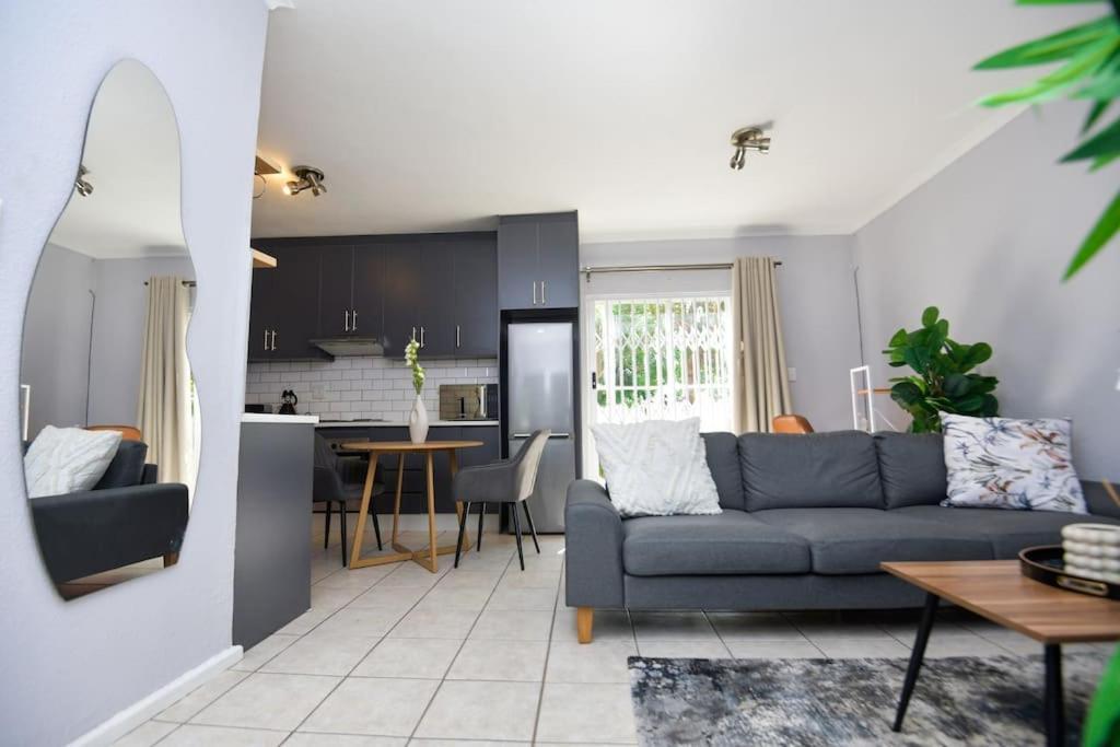 Comfy Hatfield Appartment Pretoria Luaran gambar